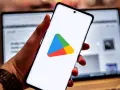 Smartfon z logo Sklepu Play. Dowiedz się, jak zainstalować Sklep Play na swoim urządzeniu.