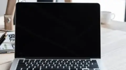 Jak obrócić ekran w Windows i uniknąć problemów z wyświetlaniem
