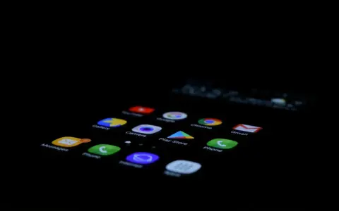 Ikona aplikacji do nagrywania rozmów na Androidzie. Widoczne ikony: Galeria, Aparat, Sklep Play, Telefon, Wiadomości, Gmail, Chrome.
