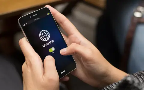 Jak włączyć roaming na iPhone, aby uniknąć wysokich kosztów za granicą
