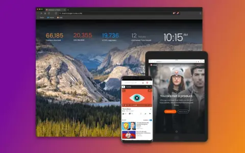 Przeglądarka Brave na ekranie komputera, telefonu i tabletu. Widoczne statystyki blokowania trackerów i reklam.
