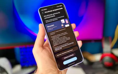 Telefon gotowy do aktualizacji oprogramowania. Nowości obejmują poprawę bezpieczeństwa i wydajności.
