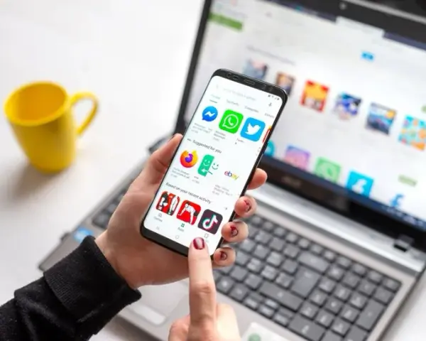 W czym pisać aplikacje na Androida? Najlepsze narzędzia i języki