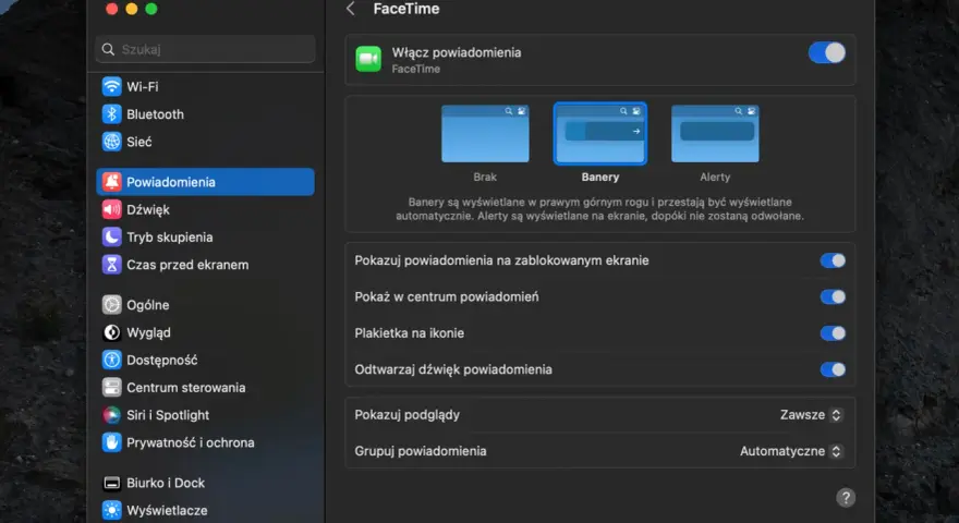 Ustawienia powiadomień dla FaceTime. Można wybrać styl powiadomień: brak, banery lub alerty. Opcja "Pokaż w centrum powiadomień" jest włączona.