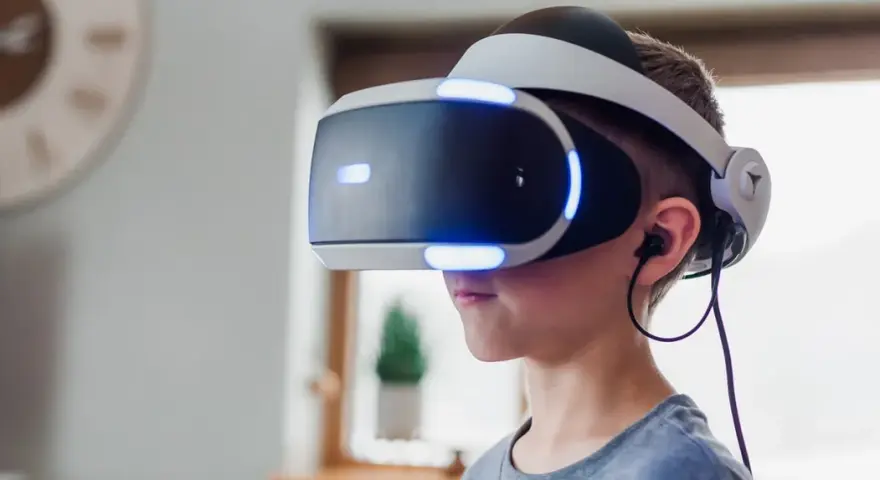 Okulary VR od jakiego wieku? Sprawdź, co mówią eksperci o bezpieczeństwie