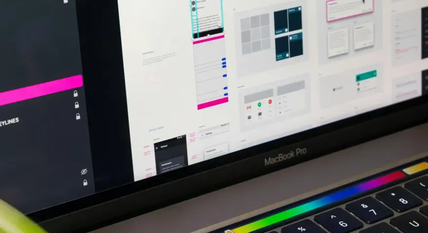 W czym pisać strony internetowe? Odkryj najlepsze narzędzia i porady