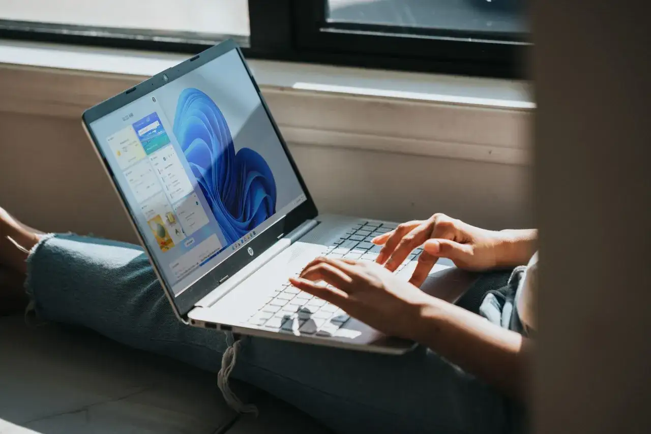 Zdjęcie Czy warto instalować Windows 11? Sprawdź zalety i wady przed decyzją